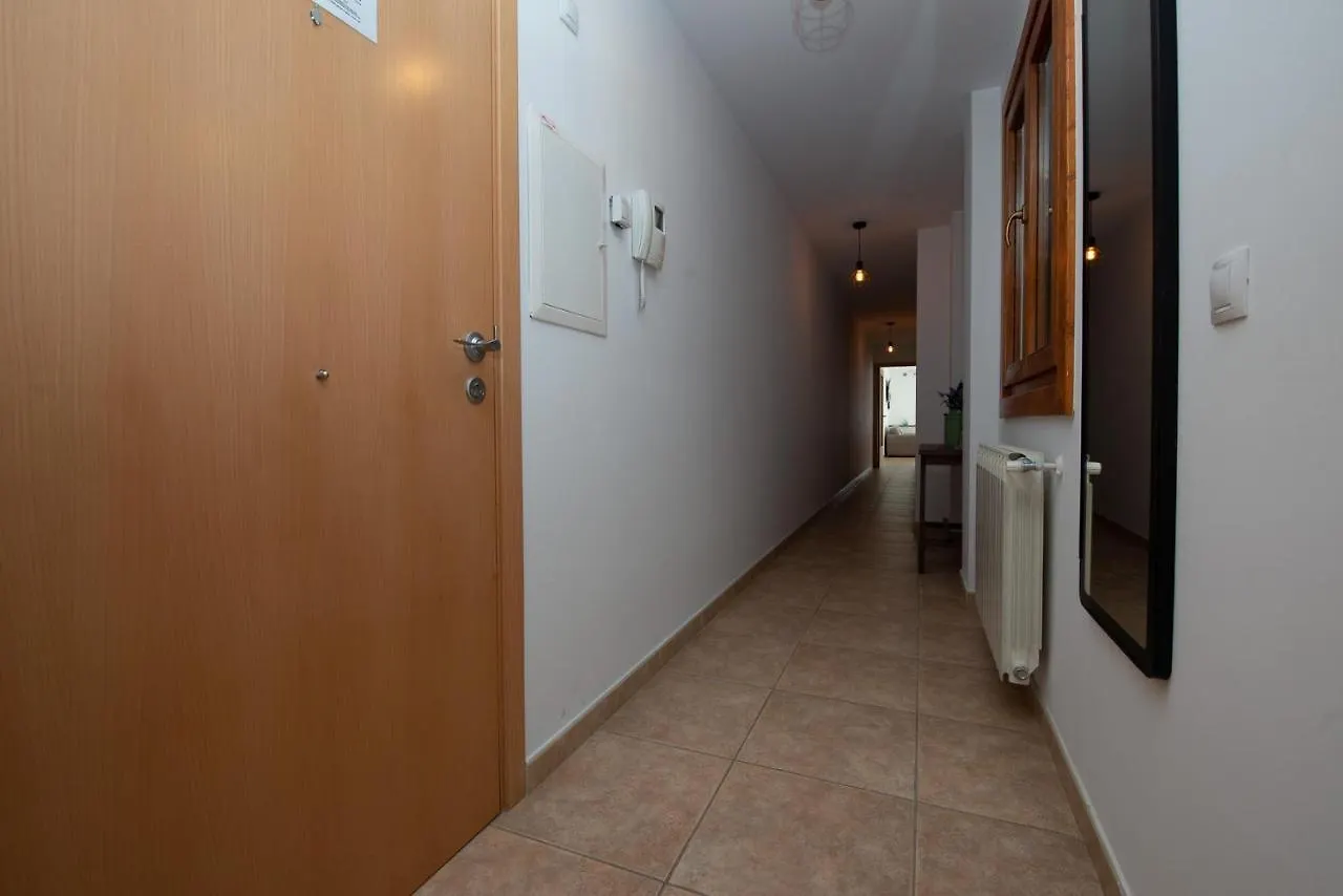 Segle XX Ransol Apartment