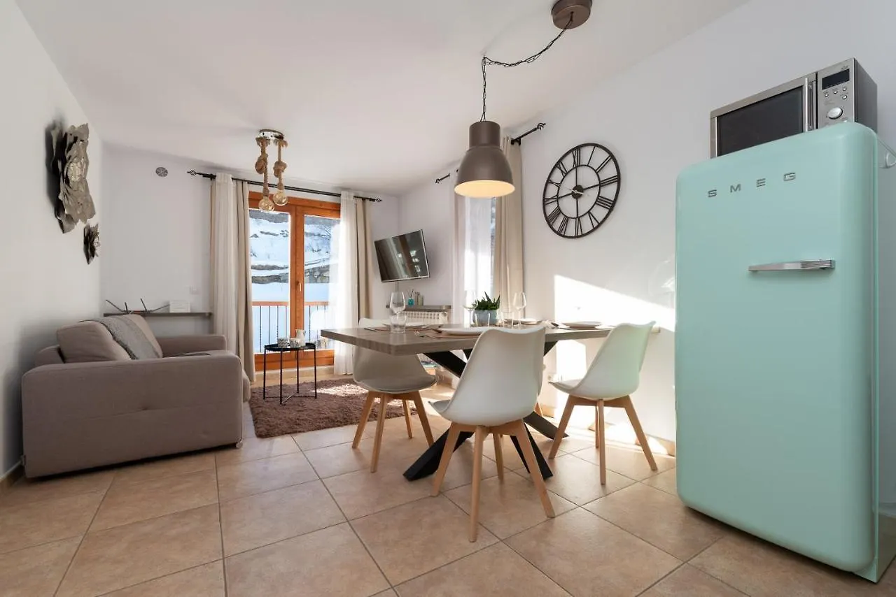 Segle XX Ransol Apartment